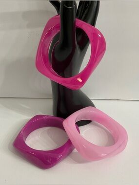 Retro Trendy Acrylic Bangle Bracelet Set Pink/Purple READ